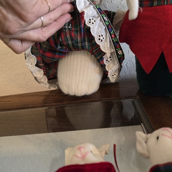 Vintage 6 piece sock bunnies holiday decor set. Mint Condition. - Picture 6 of 14